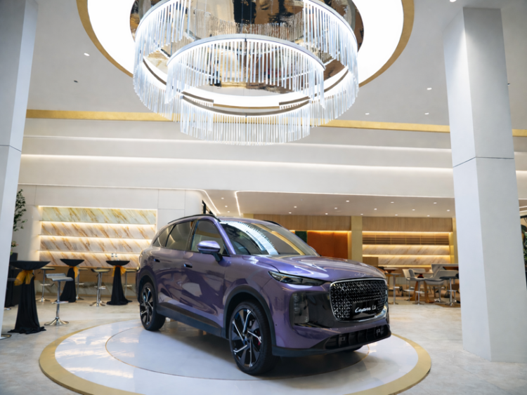 LEPAS Ajak Konsumen Rasakan Pengalaman Berkendara LEPAS L8 Melalui Test Drive di Tiga Showroom Jakarta