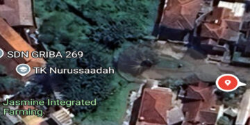 Ancaman Ular Dekat Sekolah, Warga Arcamanik Bersihkan Lahan Terbengkalai 30 Tahun